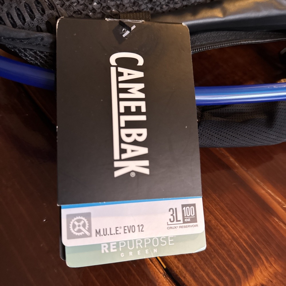 Camelbak M.U.L.E.® Evo 12 Hydration Pack Hiking, Running, Black, New W/Tags - Picture 9 of 12